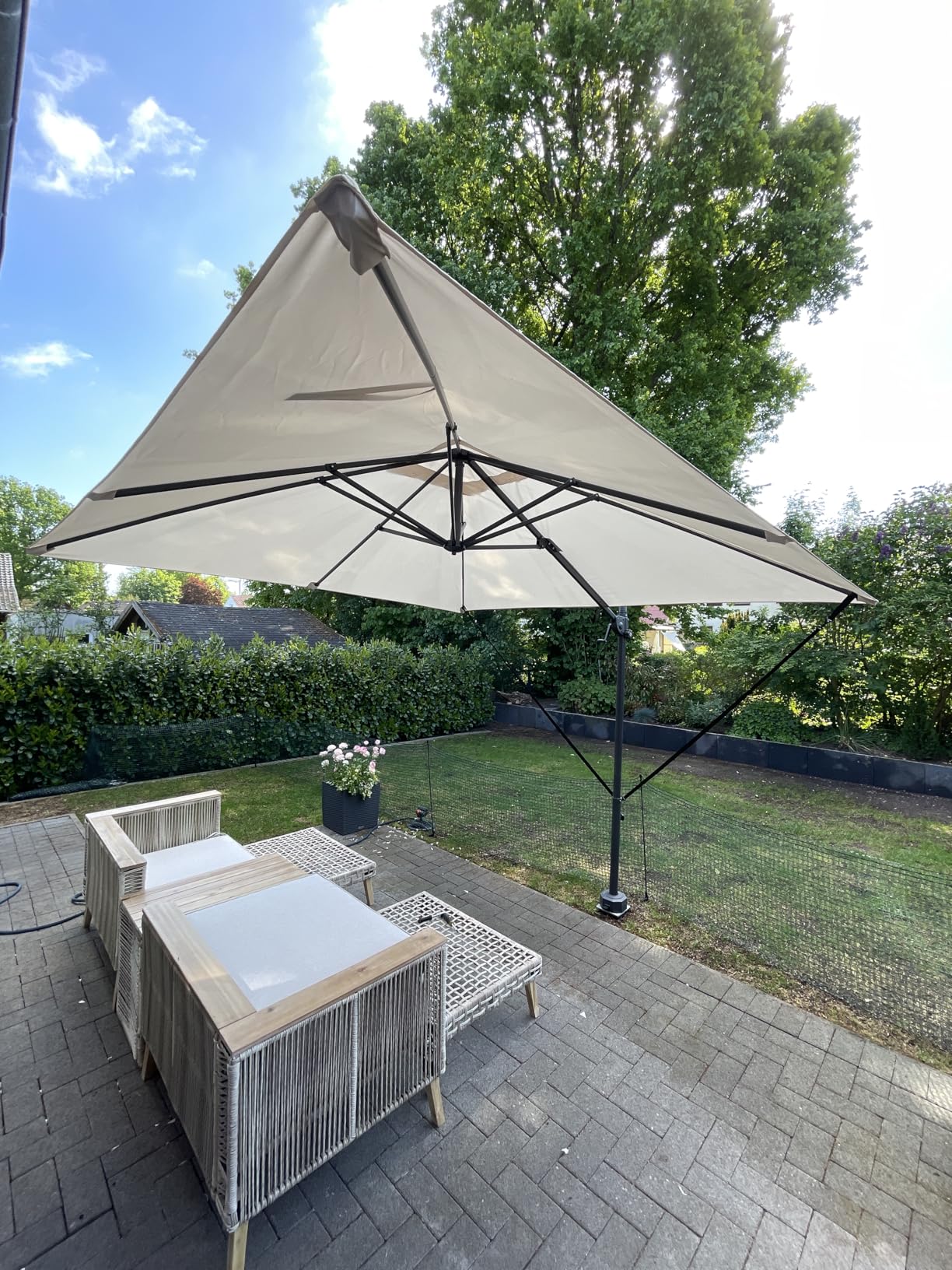 Toller Schirm für den Garten