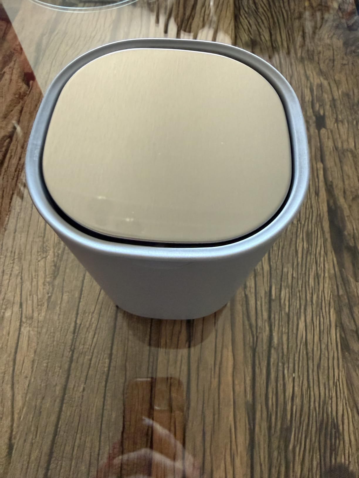 Deckel klemmt manchmal