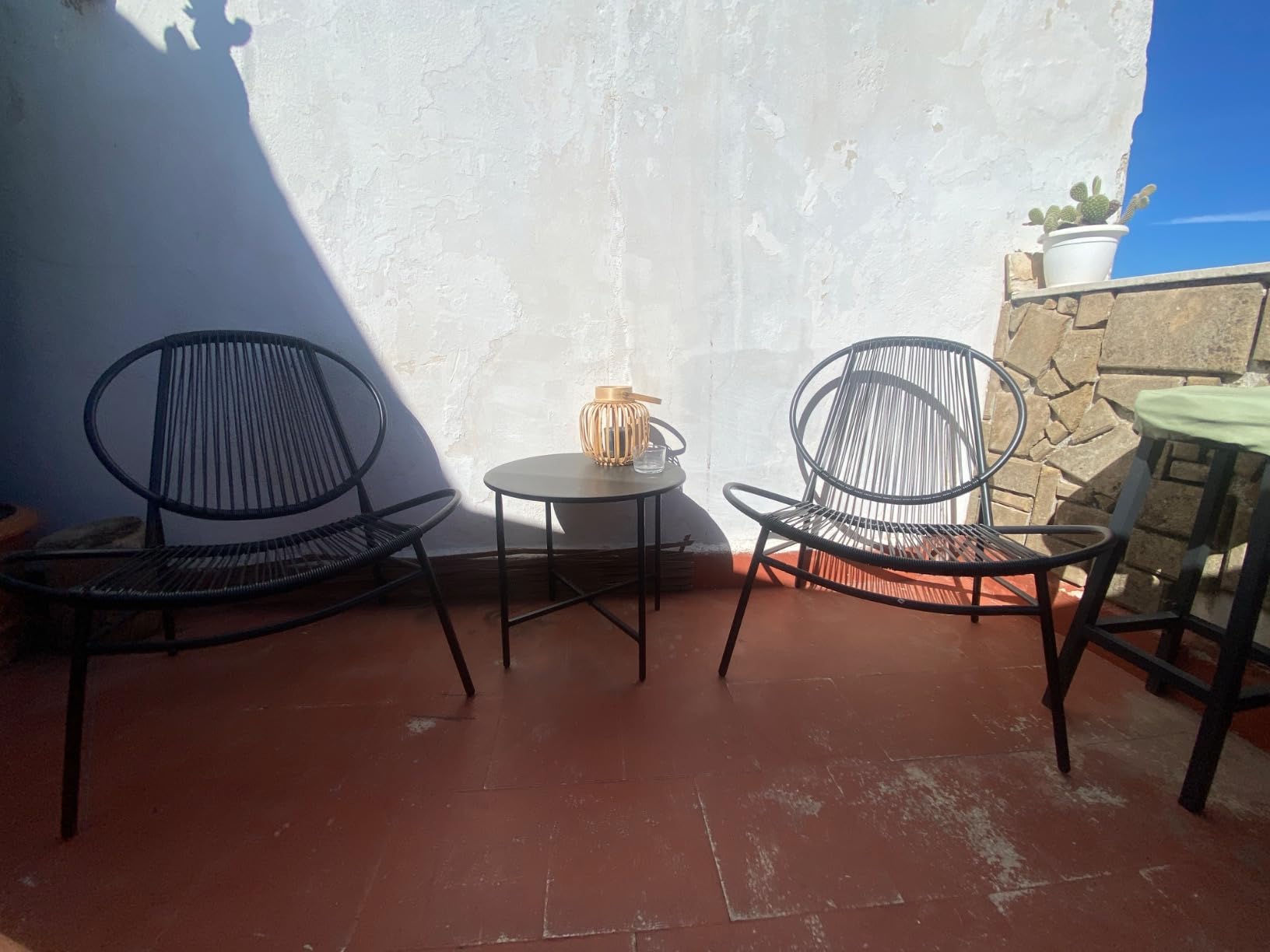 Gemütliche Ecke auf kleinem Balkon