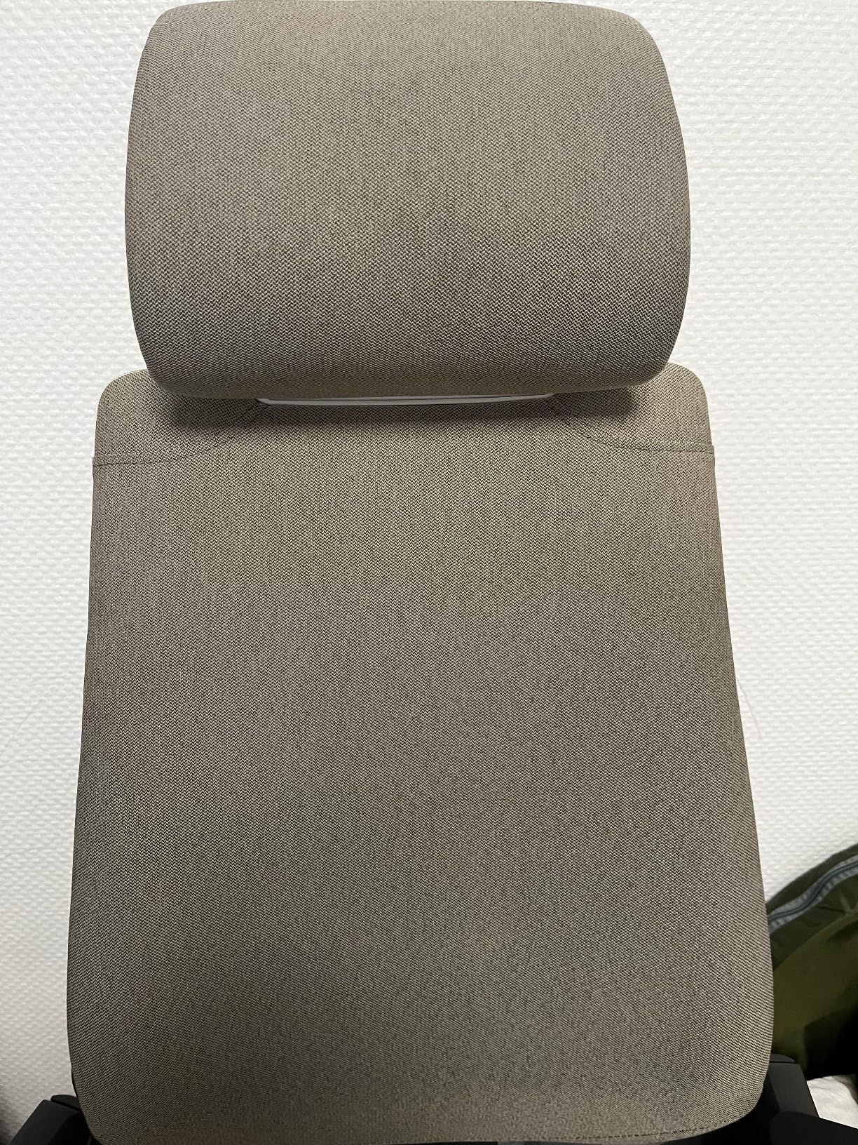 Kuli aus weißer Bluse entfernt