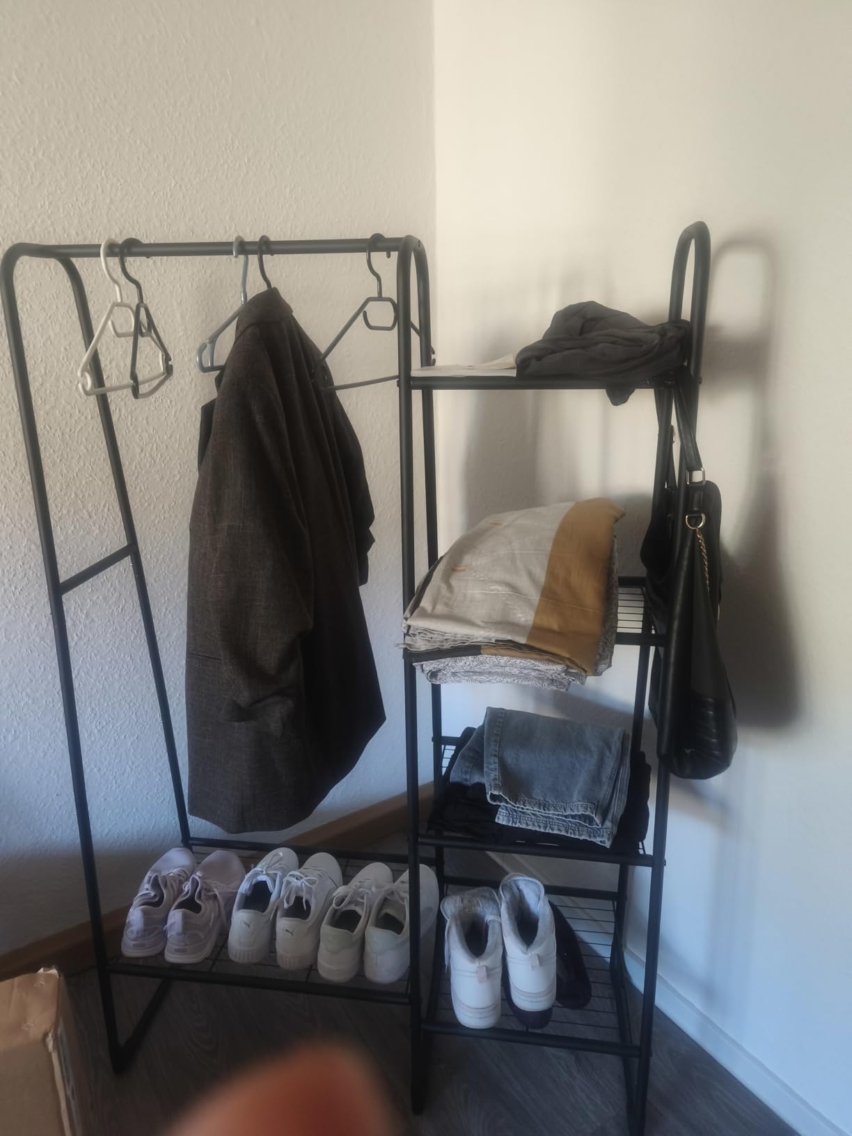 Praktisches offenes Regal