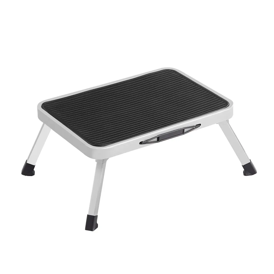 songmics-tritthocker-gsl01wt-klapptritt-stahl-bis-150-kg-46-x-32-cm image 1