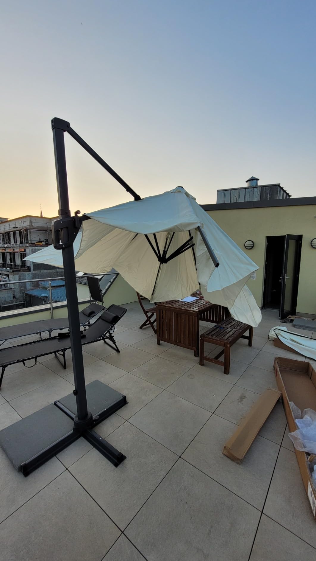 Riesiger Schatten für die Terrasse