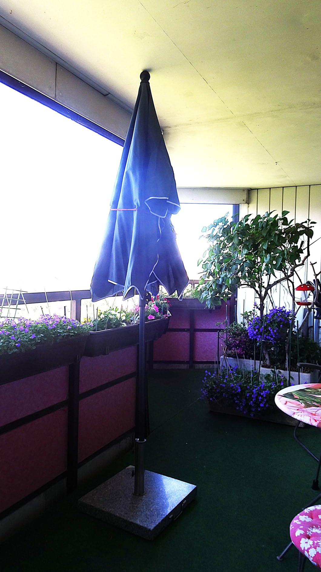 Guter Schirm für Terrassentisch