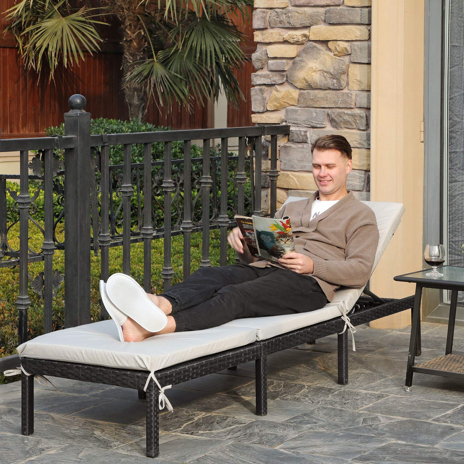 songmics-sonnenliege-gcb27brv2-polyrattan-beige-59-x-198-x-28-cm image 8