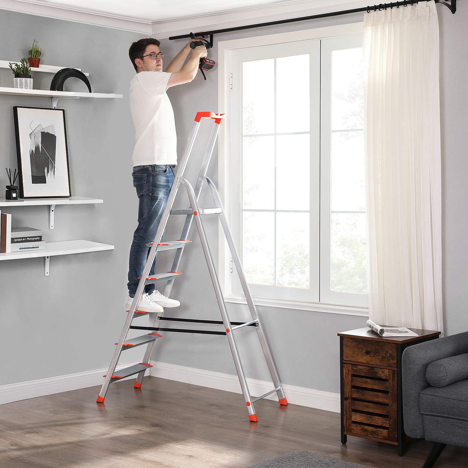 songmics-glt006wt01-trittleiter-6-stufen-aluminium-grau-orange image 2