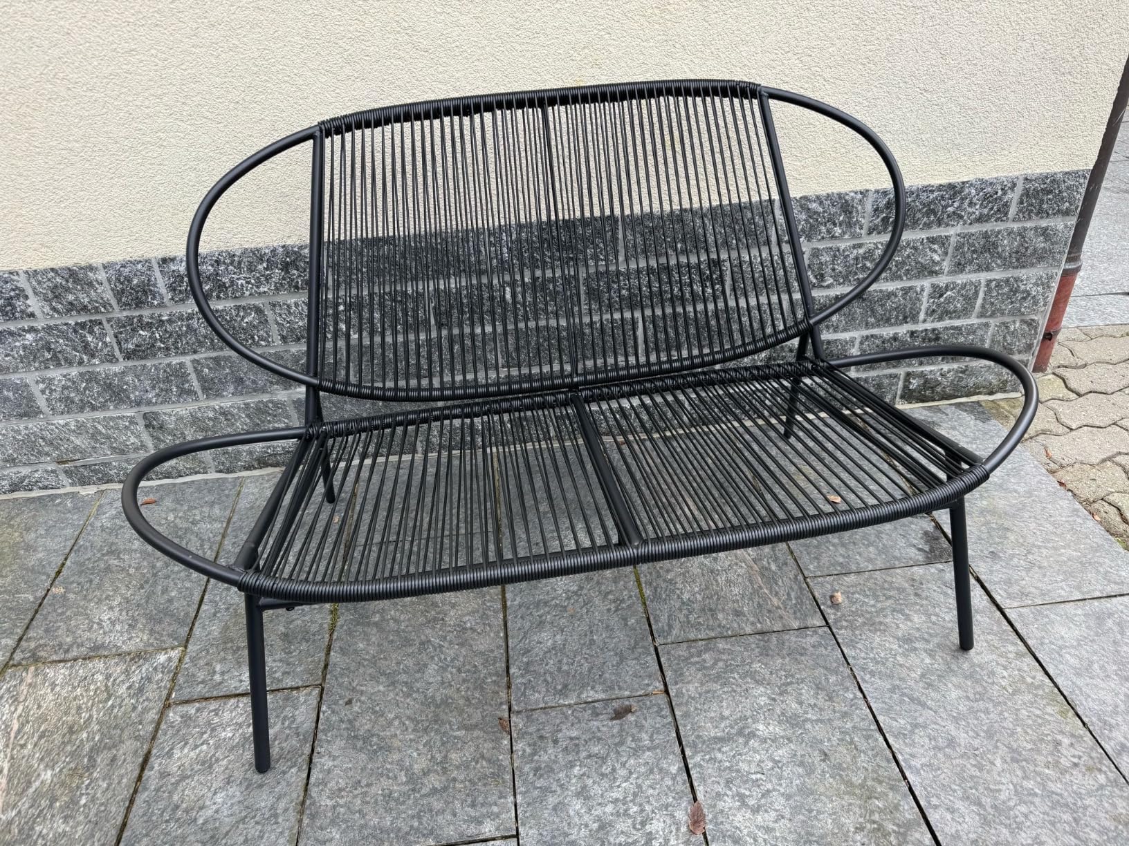 Schick auf dem Balkon